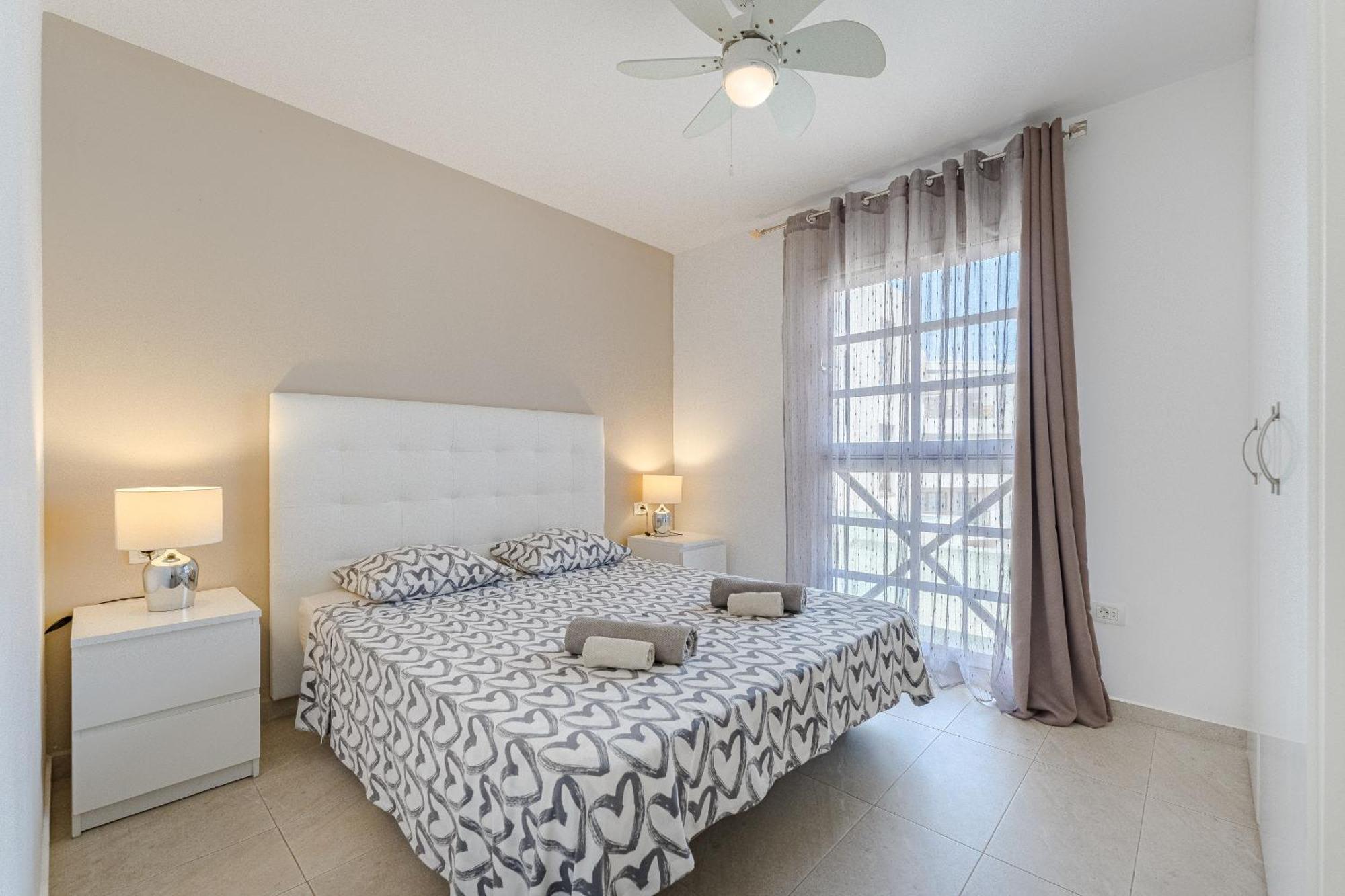 Duplex In Complex Andorra Appartement Arona  Buitenkant foto